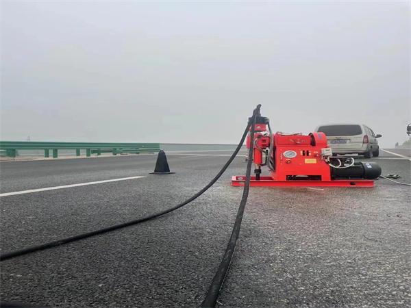 长乐马路路基路面开裂下沉注浆加固灌浆